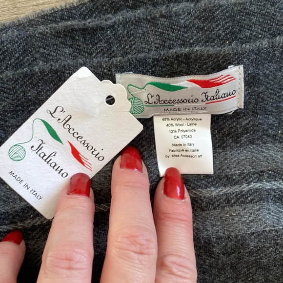 NWT L’ACCESSORIO ITALIANO wool blend scarf made in Italy - Picture 2 of 2